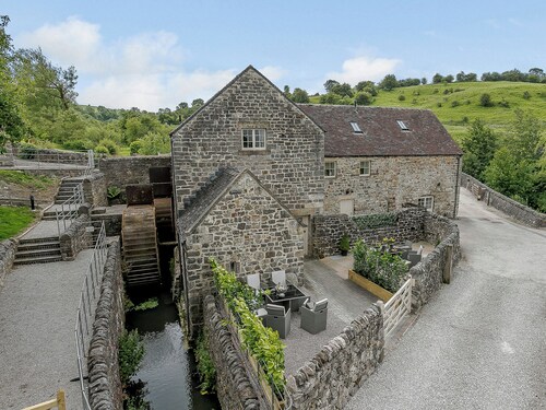 7 bedroom accommodation in Bradbourne, near Ashbourne