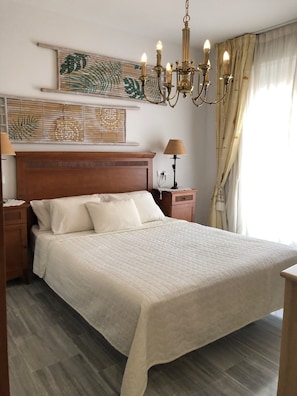 2 chambres, fer et planche Ă repasser, Wi-Fi gratuit, draps fournis