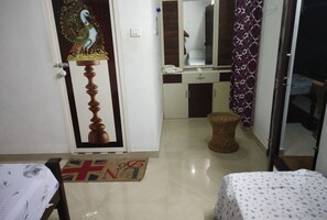 2 chambres, fer et planche Ă repasser, Wi-Fi gratuit, draps fournis