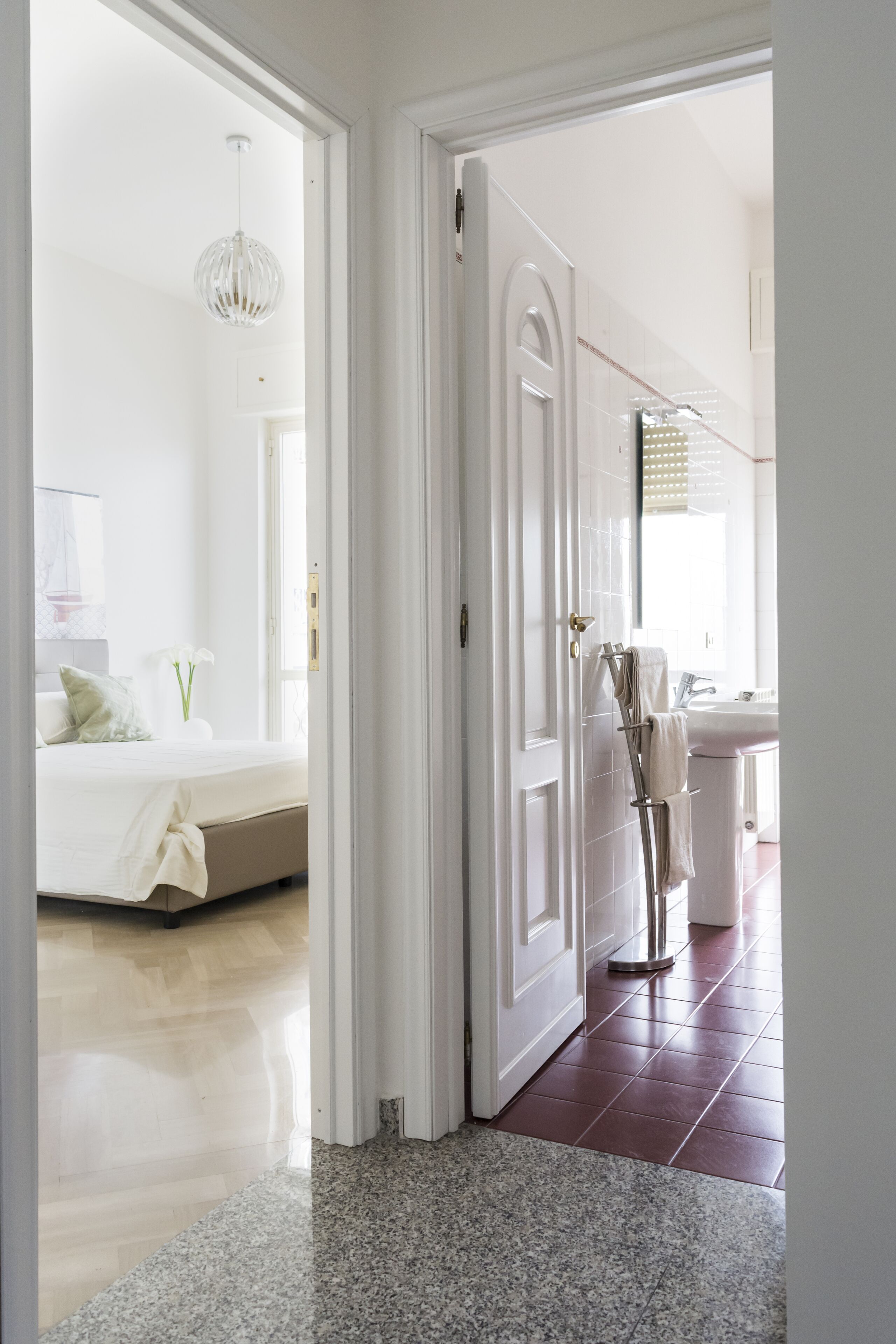 3 bedrooms, iron/ironing board, bed sheets