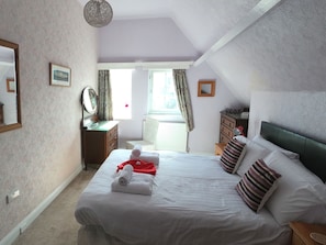 3 chambres, accès au Wi-Fi (inclus), literie fournie