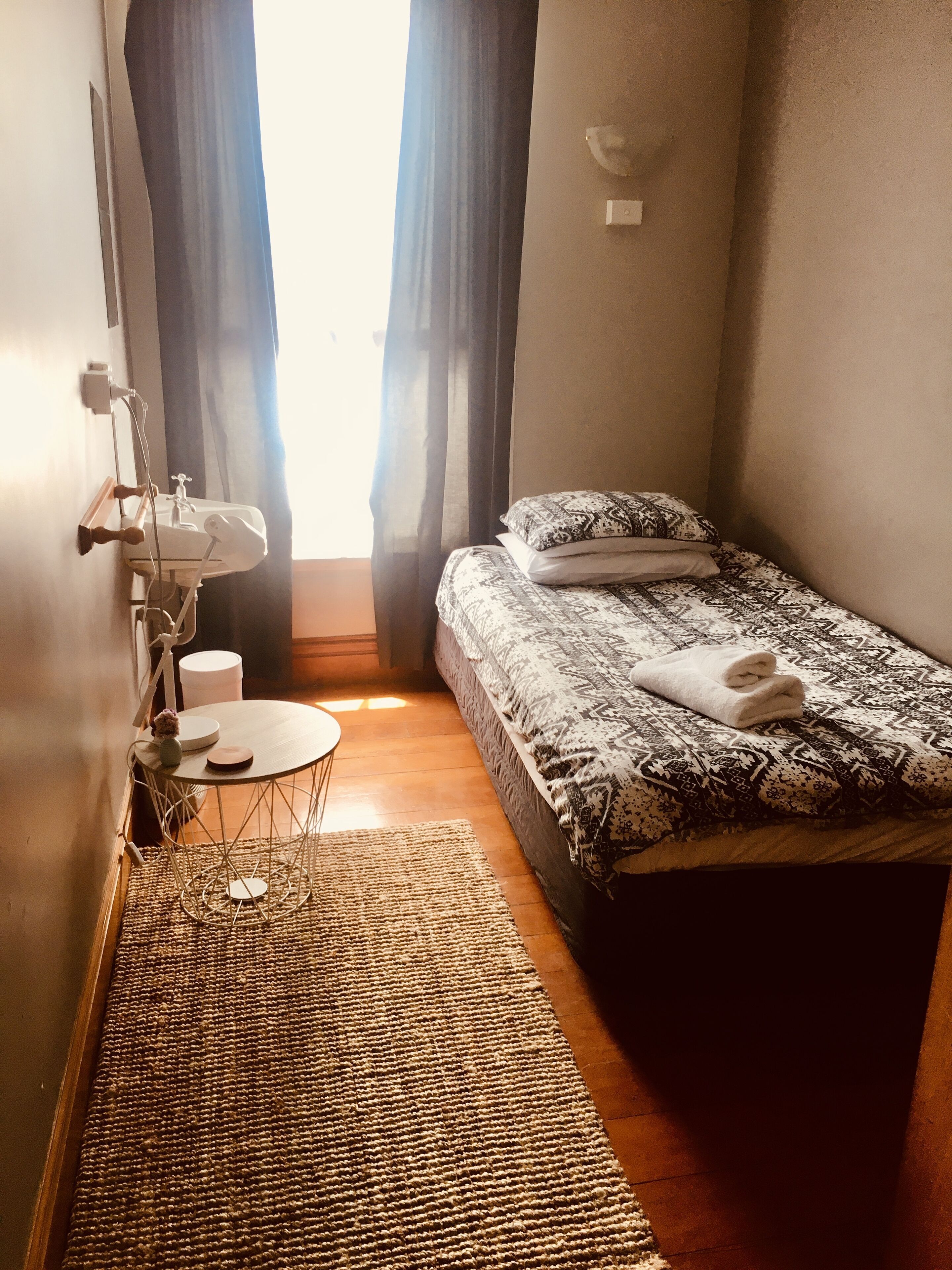 Free WiFi, bed sheets