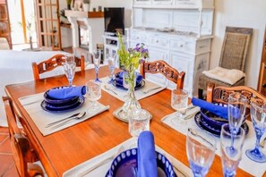 Dining - Stunning  Rural Country Villa with mountain views set in 6 acres of private land (Villanueva del Rosario)