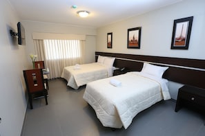 Twin Room | Iron/ironing board, bed sheets, wheelchair access