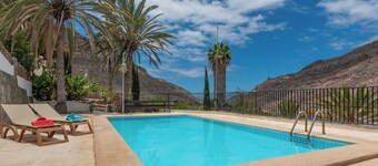 GC0282 Holiday house with shared pool in Mogán