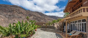 GC0282 Holiday house with shared pool in Mogán