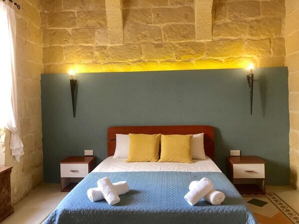 3 chambres, fer et planche à repasser, accès à Internet, literie fournie