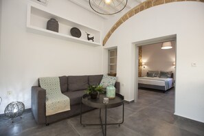 TV - Old Town House-Deluxe Suite (Rodos)
