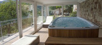 Villetta Glicine close to the mountains and Lake Garda (CIPAT 022025-AT-349702)