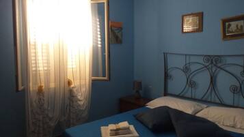 4 bedrooms, in-room safe, iron/ironing board, free WiFi