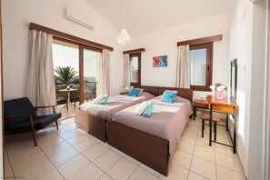 4 habitaciones, tabla de planchar con plancha, internet y ropa de cama 