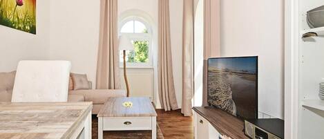 TV, stereo