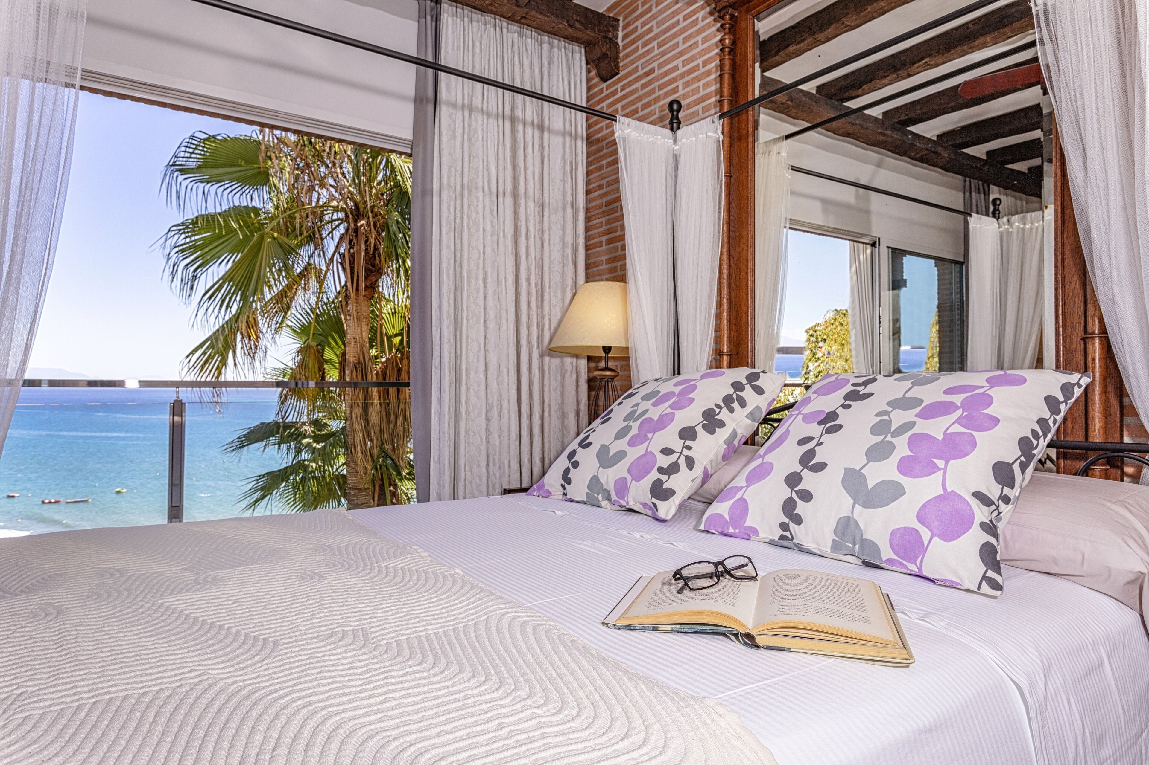 2 dormitorios, tabla de planchar con plancha, wifi gratis y ropa de cama