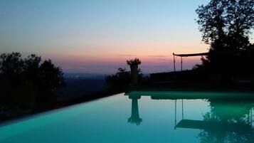 An infinity pool