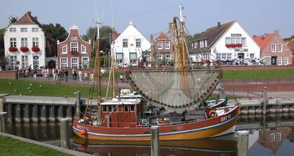 Stilvoll-romantische Dachgeschosswohnung mit Balkon und dem gewissen Etwas