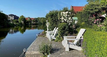 Stylishly romantic gallery apartment in ANKERHAUS AM SIEL with balcony