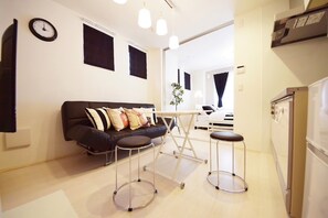 Living room - Three (Tokyo)
