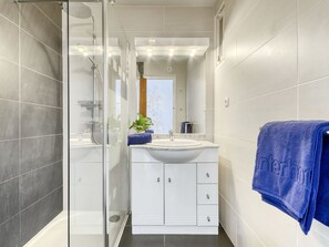 Towels - Belleza by Interhome (Roses)