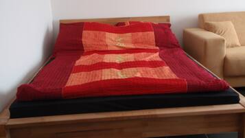 1 bedroom, internet, bed sheets