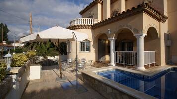 Alberca al aire libre