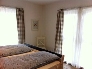 2 Schlafzimmer, Bügeleisen/Bügelbrett, kostenloses WLAN, Bettwäsche