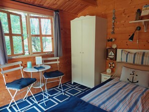 1 bedroom, WiFi, bed sheets