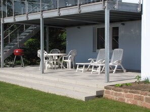 Outdoor dining - Apartment house Biengarten in the quiet wine town Neustadt - Gimmeldingen (Gimmeldingen)