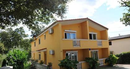 Wifi gratuit, 250m de la plage, air conditionné, parking privé, 2 + 2