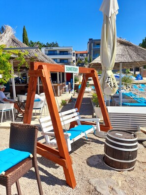 Property grounds - Free wifi, 250m to the beach, air conditioning, private parking, 2 + 2 (Njivice)