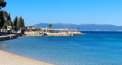 Für 2Per,WLAN, 250m zum Strand,Klima, Parkplatz,Spülmaschine,Balkon, Grillplatz