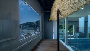 키즈풀 돌고래 1호 | 거실 공간 | 평면 TV