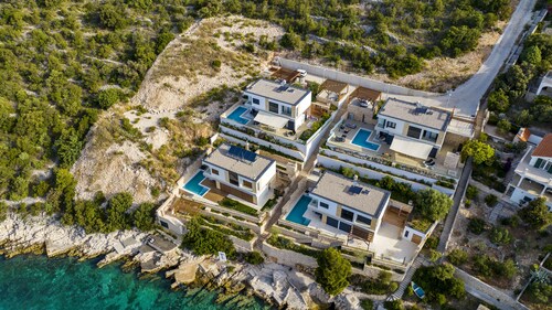 Villa am Meer,familienfreundlich,Pool,Traumblick,Strand,Haustiere erlaubt,8Pers.