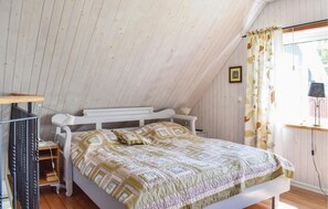 1 bedroom, travel crib, free WiFi