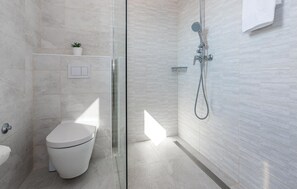 Ensemble baignoire-douche