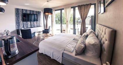 1-Zimmer-Ferienwohnung für 1-2 Personen in Freiburg-Vauban. Hochwertig