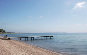 با لقرب من الشاطئ، صيد الأسماك