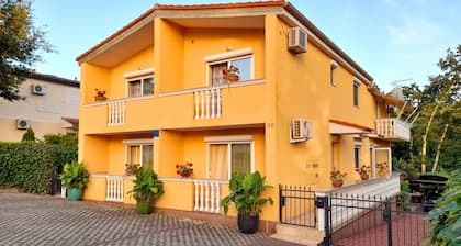 Free wifi, 250m to the beach, air conditioning, private parking, 2 + 2