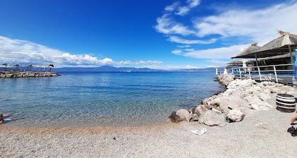 Free wifi, 250m to the beach, air conditioning, private parking, 2 + 2