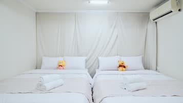 Full House | 4 kamar tidur, tirai kedap cahaya, dan setrika/meja setrika
