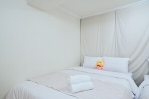 Full House | 4 bedrooms, blackout drapes, iron/ironing board, free WiFi