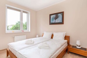 1 chambre, fer et planche à repasser, Wi-Fi, literie fournie