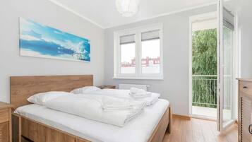 2 Schlafzimmer, BĂŒgeleisen/BĂŒgelbrett, WLAN, BettwĂ€sche