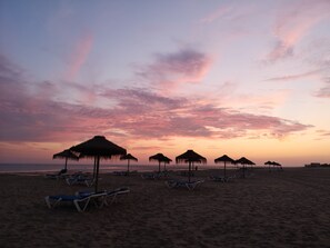 Sun loungers - Apartamento Palmeras y Adelfas, Golf y Playas cercanas Costa de la Luz y Algarve (Ayamonte, Costa Esuri)