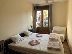 2 bedrooms, WiFi, bed sheets, wheelchair access - Apartamento Palmeras y Adelfas, Golf y Playas cercanas Costa de la Luz y Algarve (Ayamonte, Costa Esuri)