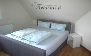 8 Schlafzimmer, Zimmersafe, Bügeleisen/Bügelbrett, kostenloses WLAN