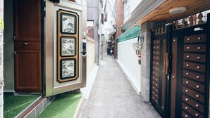 Lối vào nơi lưu trú