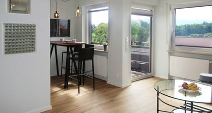 Zentrumsnahe Ferienwohnung im Haus Horvath mit Bergblick