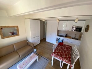 Fernseher, DVD-Player