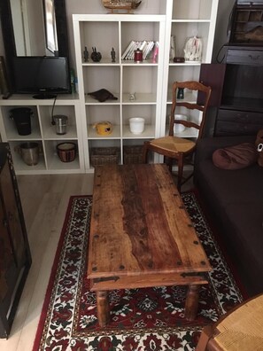 Télévision, cheminée