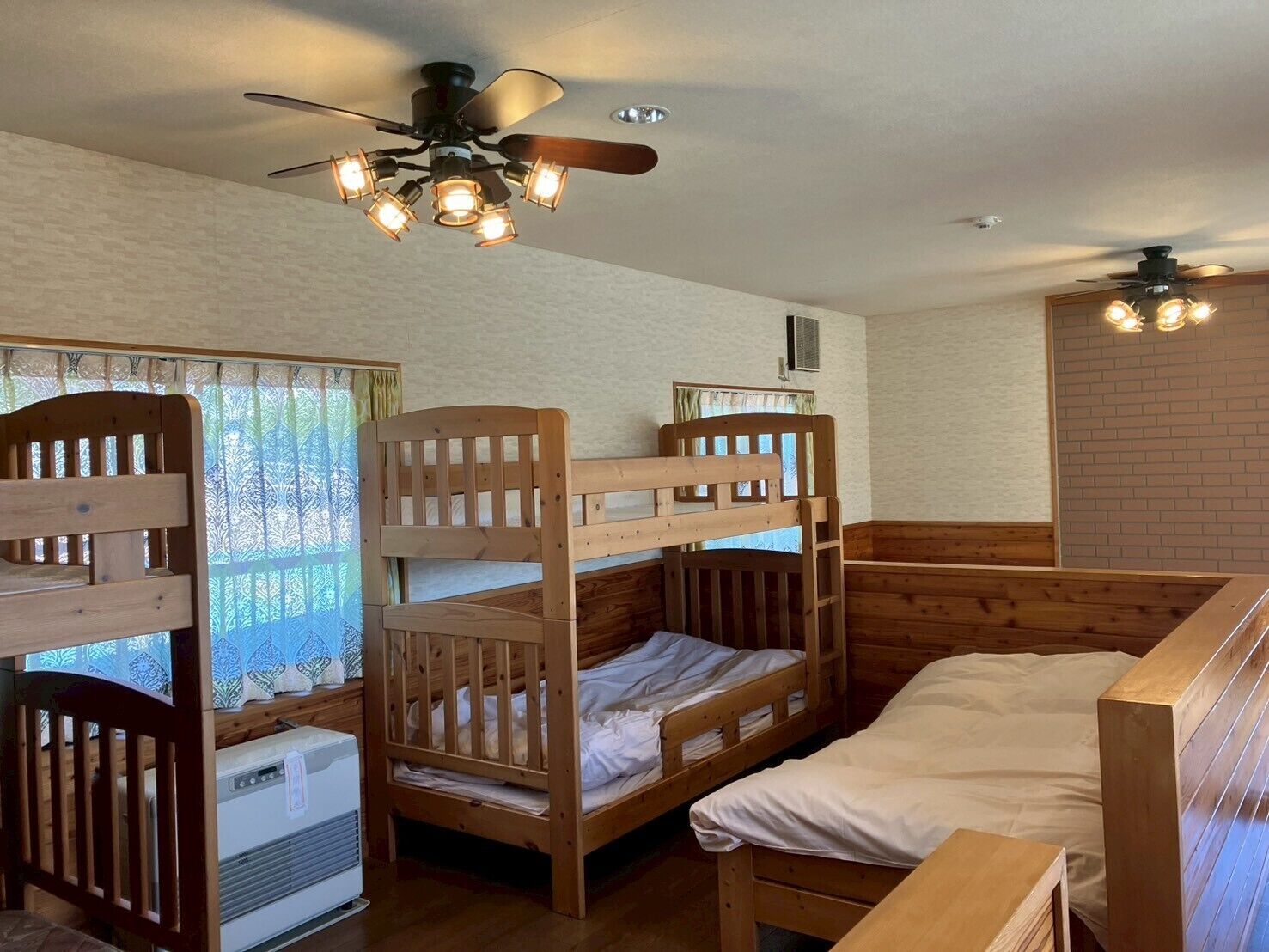 Family Room | Free WiFi